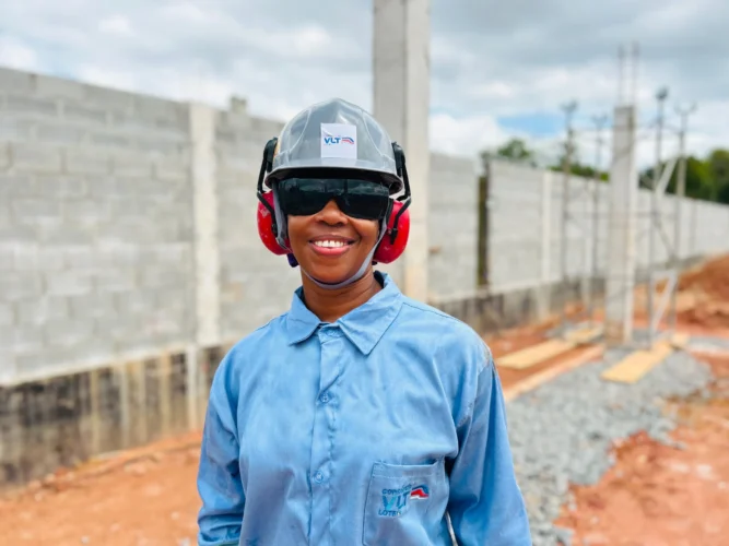 Mulheres na obra do VLT
